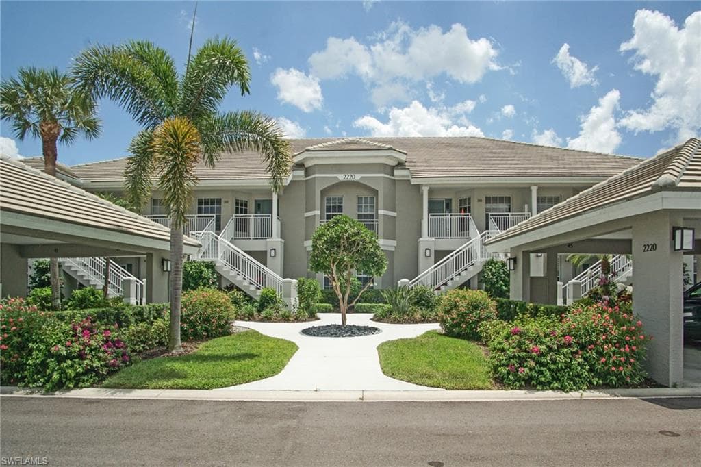 2220 Chesterbrook Ct #204, Naples, photo 2