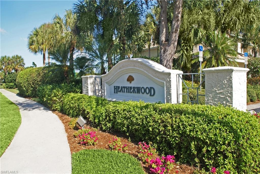 2220 Chesterbrook Ct #204, Naples
