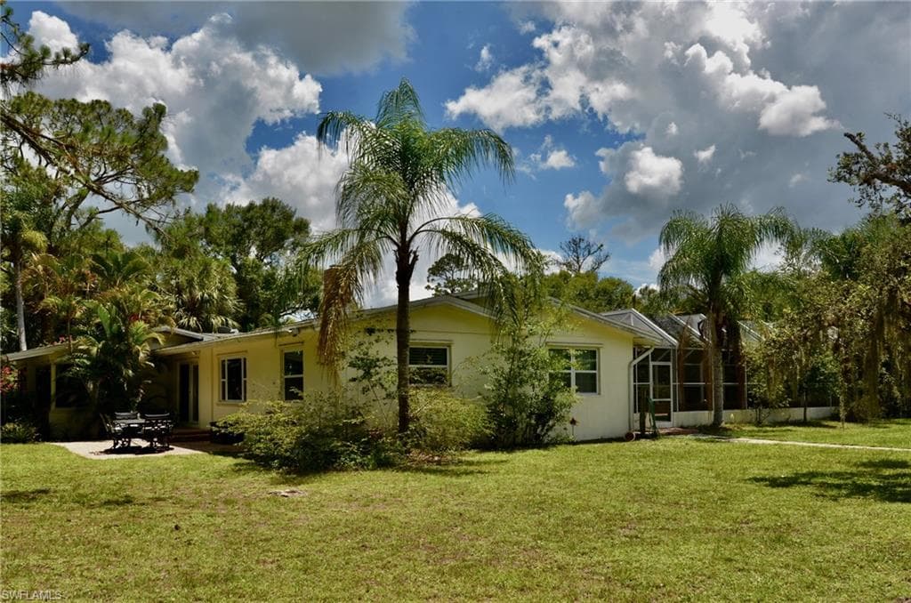 18220 Elmwood Dr, Alva, photo 3
