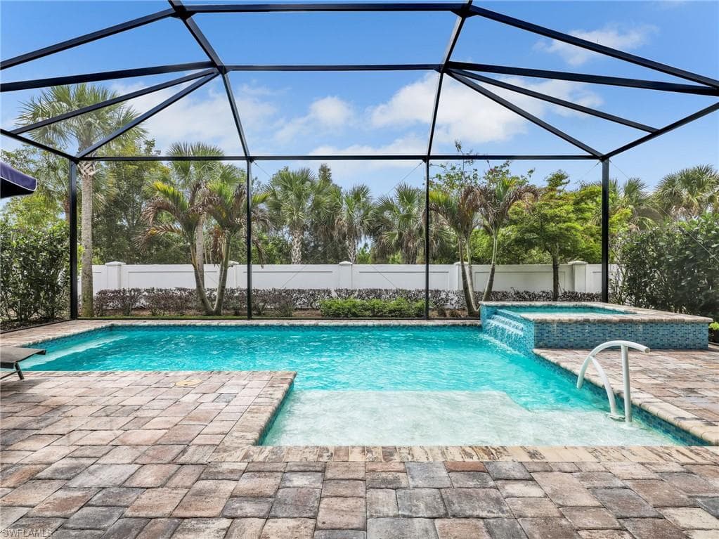 9288 Cayman Dr, Naples, photo 2