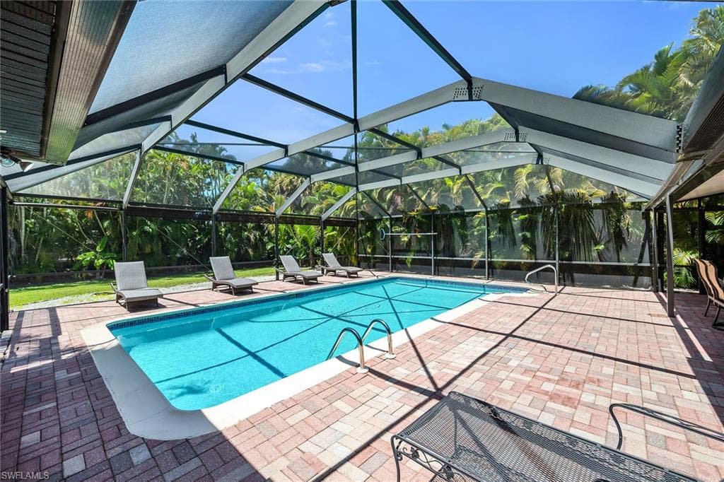146 Greenbrier St, Marco Island