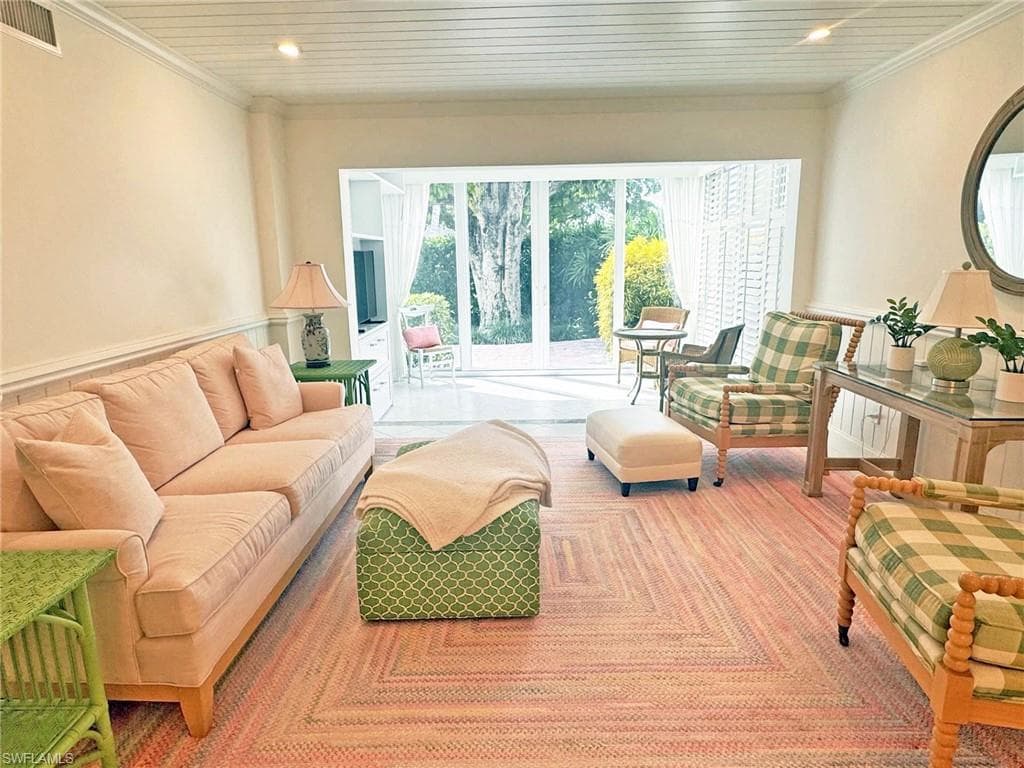 211 3rd Ave #211, Naples, photo 2