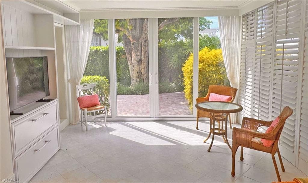 211 3rd Ave #211, Naples