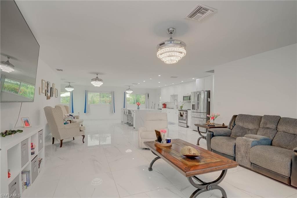 14539 Riverside Dr, Fort Myers, photo 2