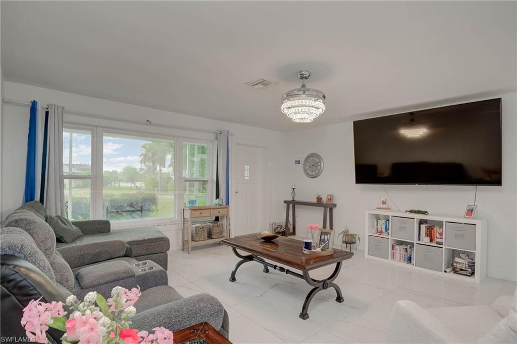14539 Riverside Dr, Fort Myers, photo 3