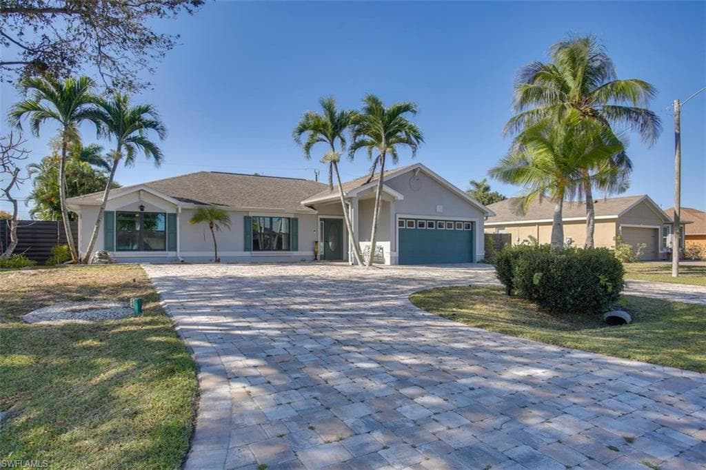 162 22nd St, Cape Coral, photo 2