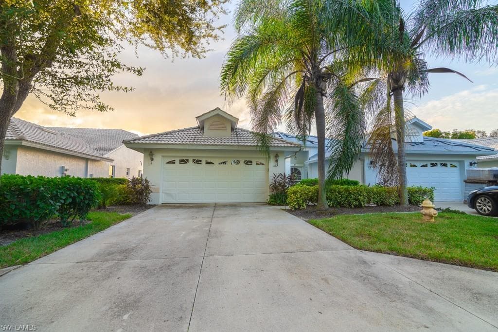 2230 Stacil Cir, Naples, photo 2