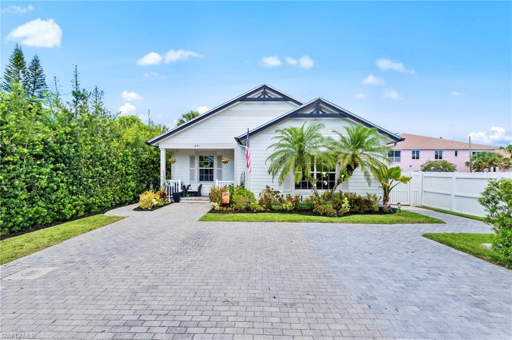 861 97th Ave, Naples