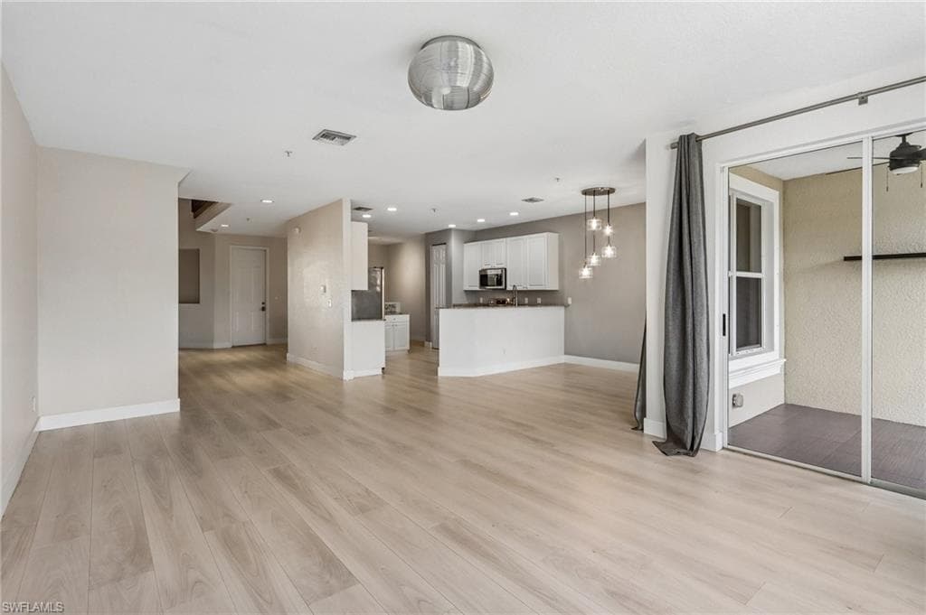 1410 Mariposa Cir #102, Naples, photo 3