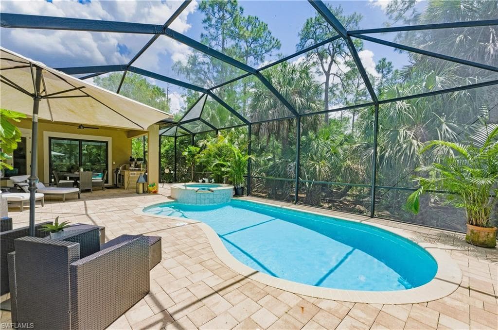 1467 Mockingbird Dr, Naples