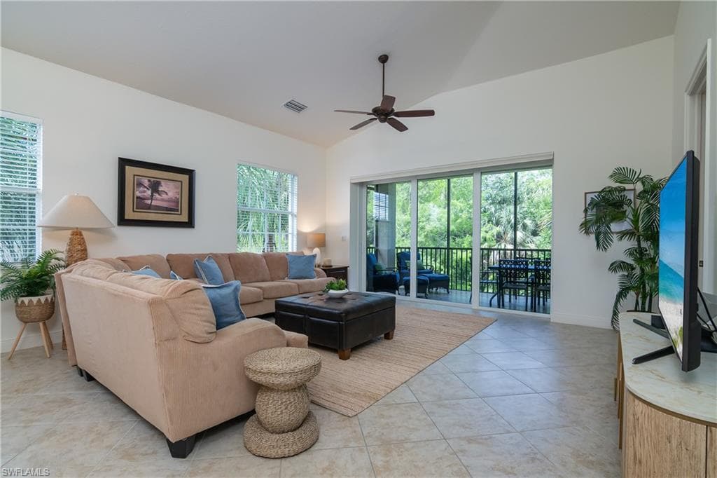 7845 Hawthorne Dr #903, Naples, photo 2