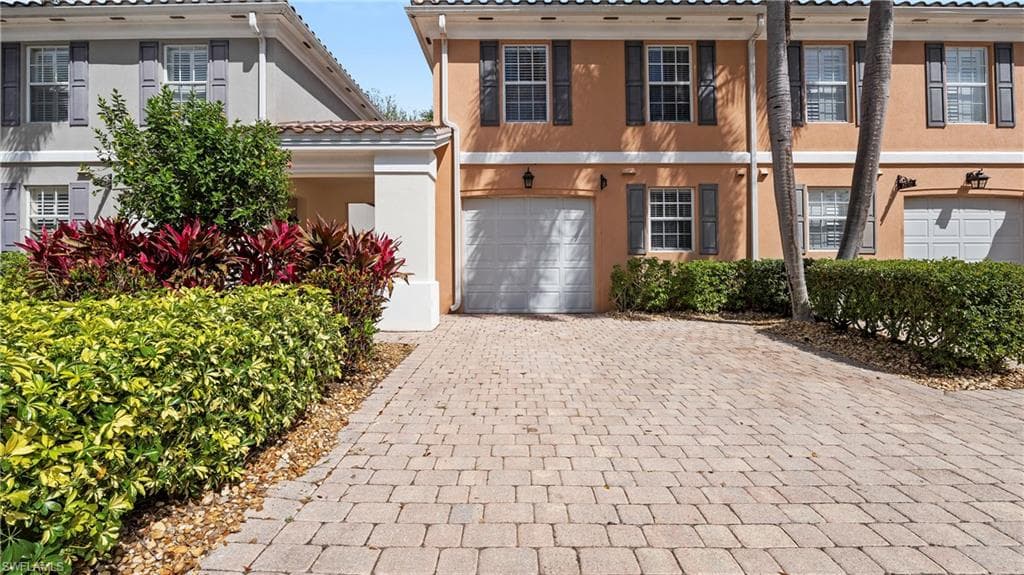 5766 Cove Cir #24, Naples, photo 2
