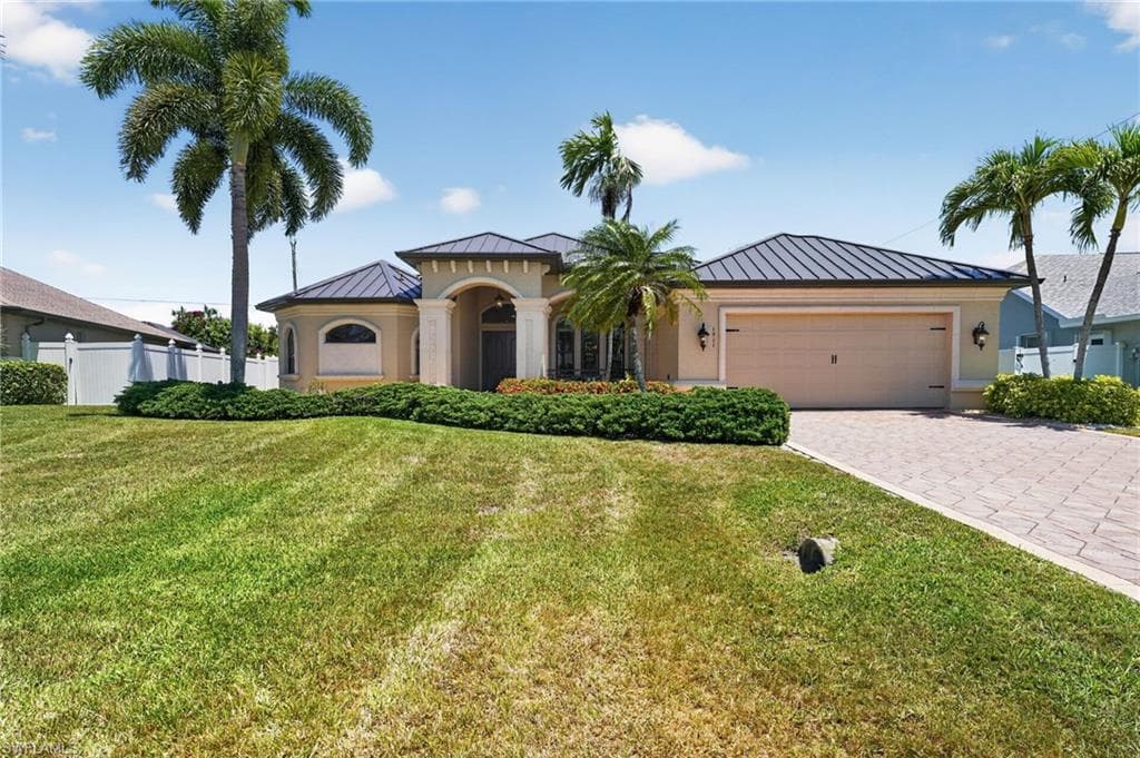 1911 20th St, Cape Coral