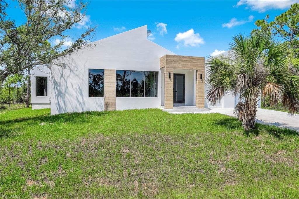 14074 Whittier Ln, Port Charlotte, photo 2