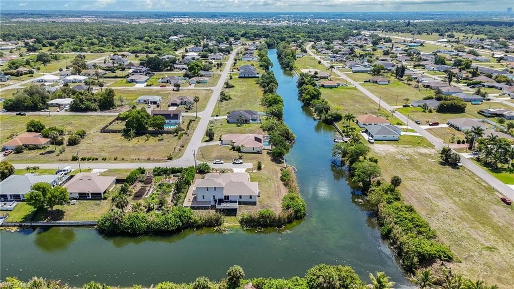 2534 20th Ct, Cape Coral, photo 2