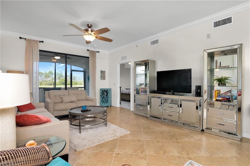 9719 Acqua Ct #214, Naples, photo 3