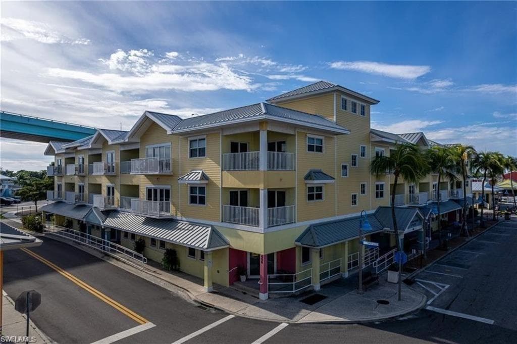 450 Old San Carlos Blvd #309, Fort Myers Beach