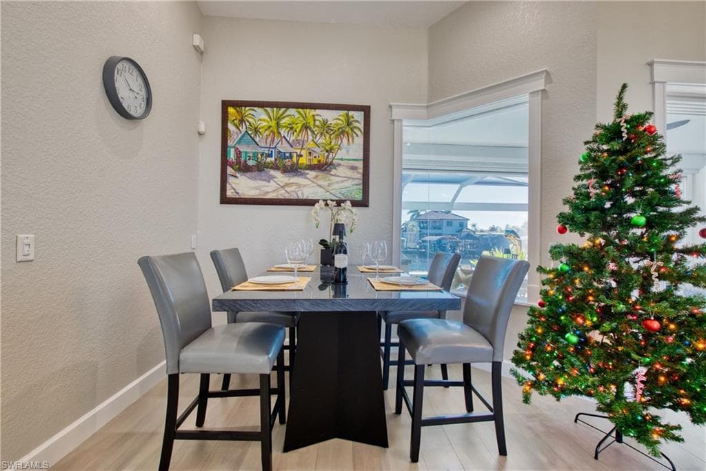 5374 Cortez Ct, Cape Coral, photo 3