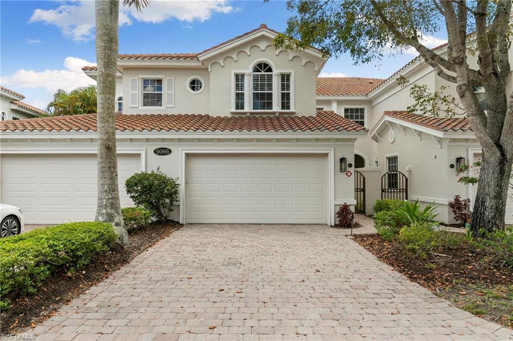 9066 Cascada Way #101, Naples, photo 2