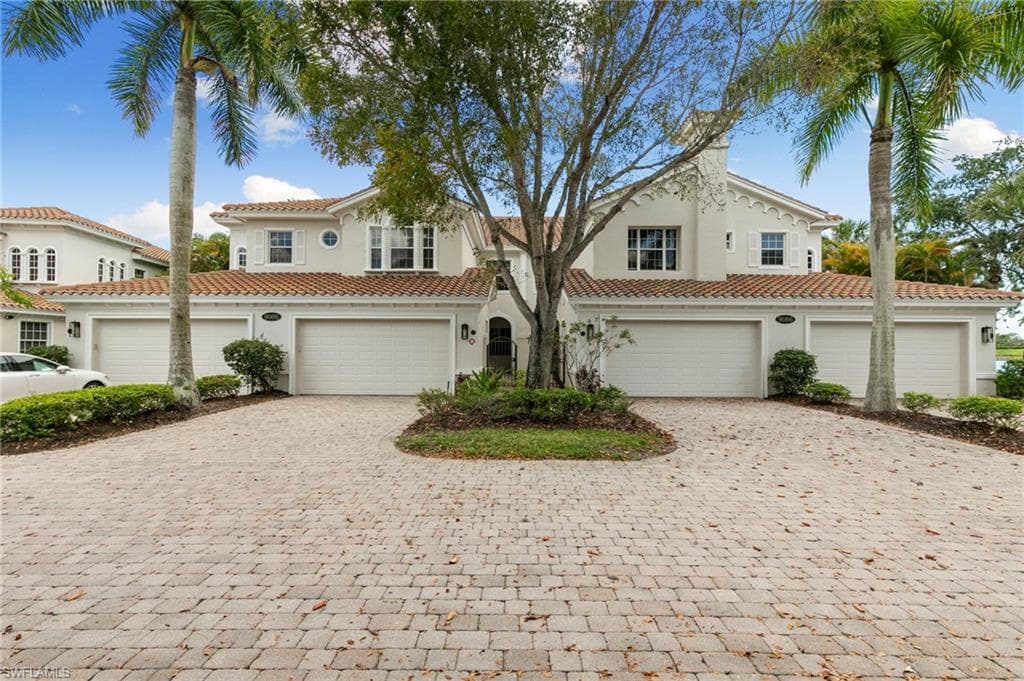 9066 Cascada Way #101, Naples, photo 3