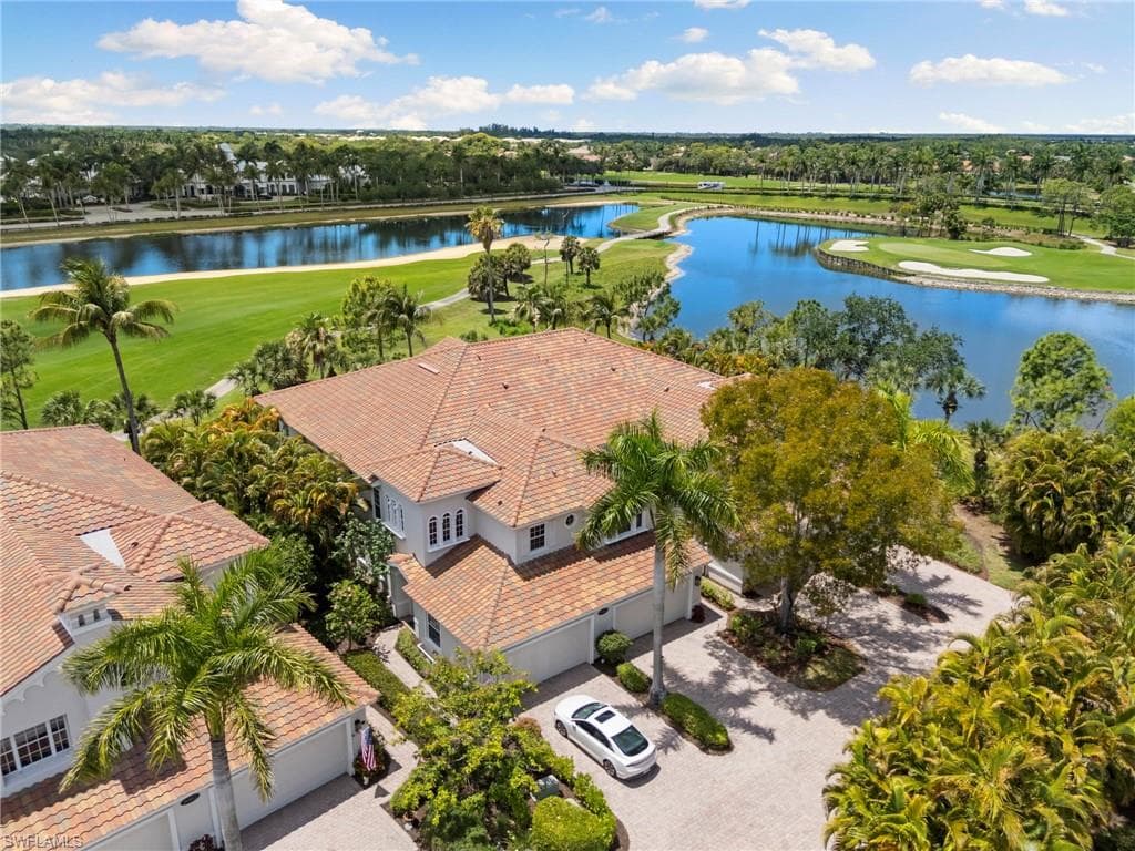 9066 Cascada Way #101, Naples