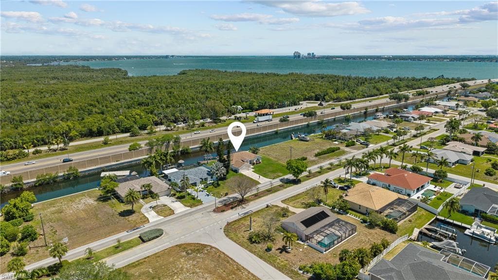 2429 Everest Pkwy, Cape Coral, photo 2