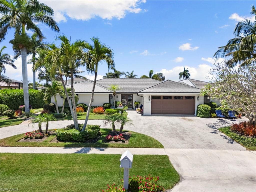 1784 Wavecrest Ct, Marco Island, photo 2