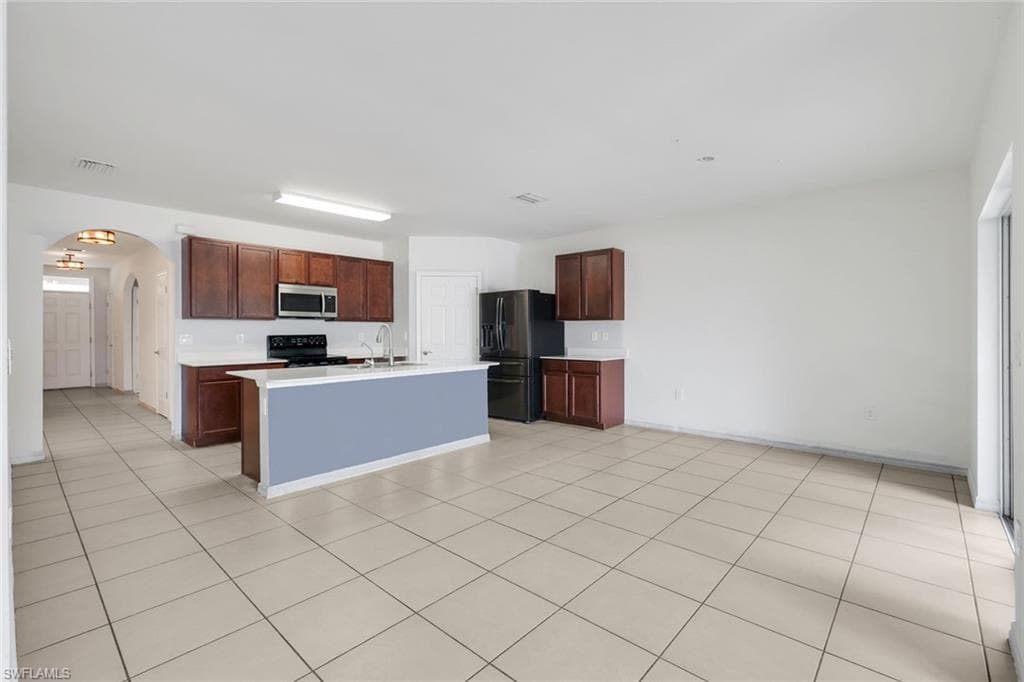 8117 Sandpiper Rd, Fort Myers, photo 3