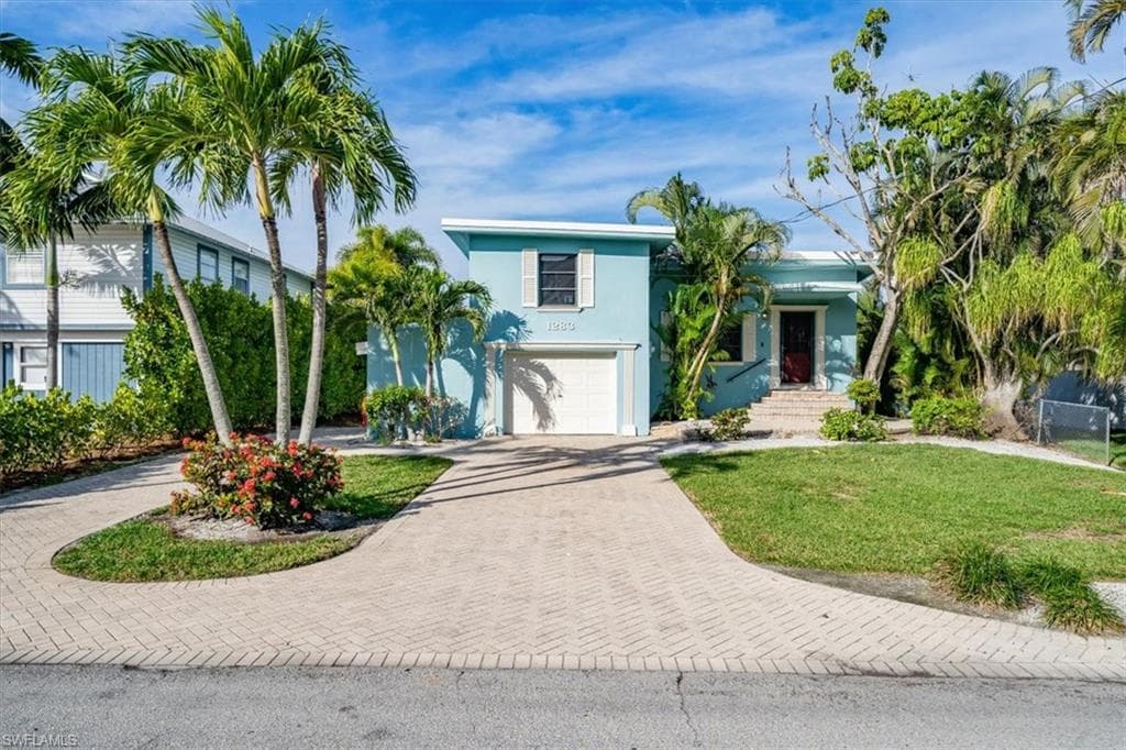 1283 Grand Canal Dr, Naples, photo 2