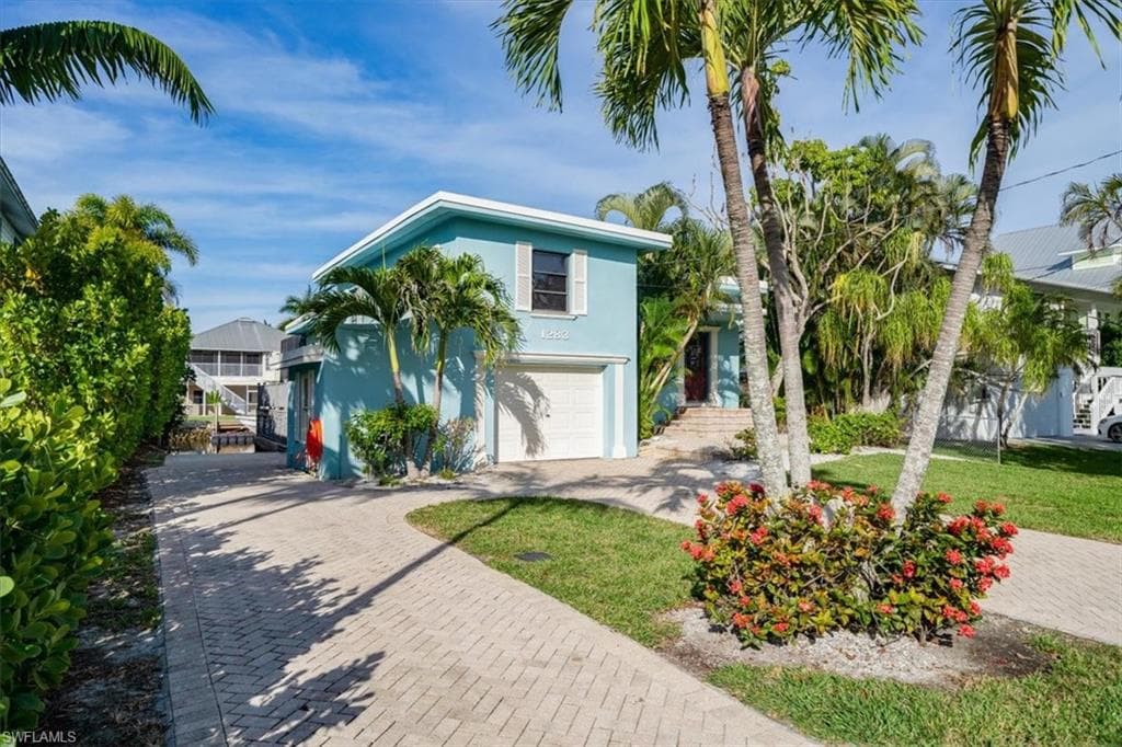 1283 Grand Canal Dr, Naples, photo 3