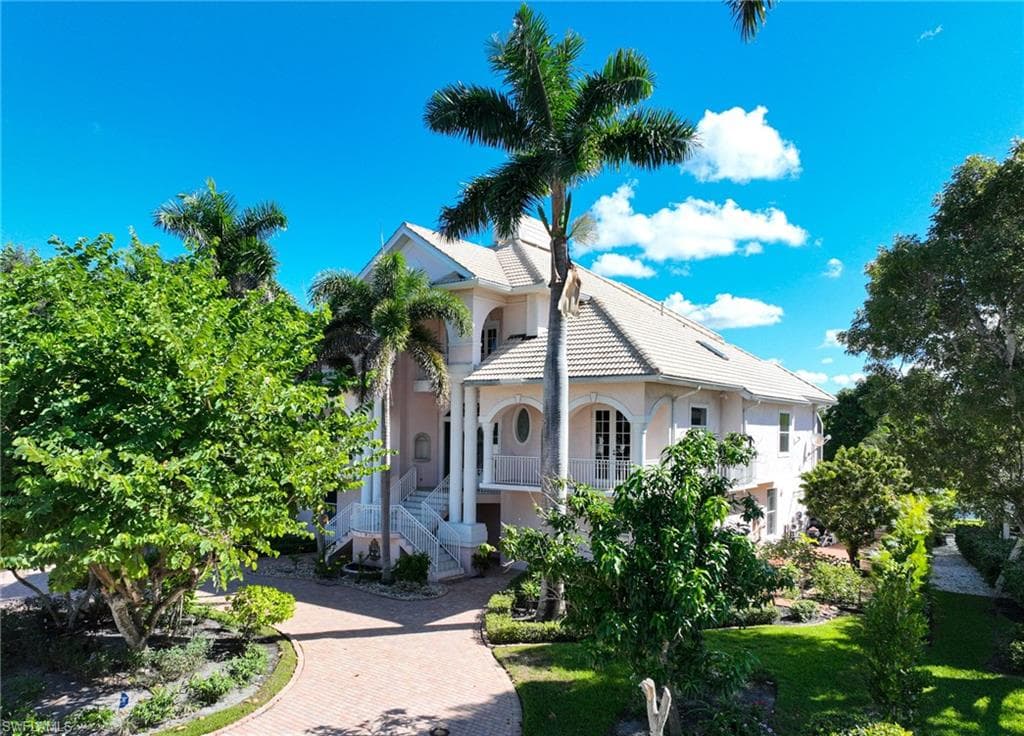 192 Topanga Dr, Bonita Springs, photo 3