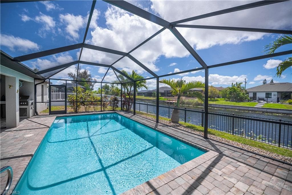 910 12th Ter, Cape Coral, photo 2