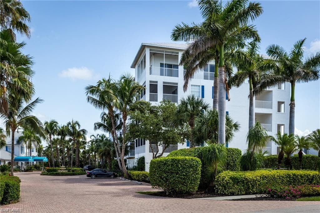 160 Palm St #308, Marco Island, photo 2