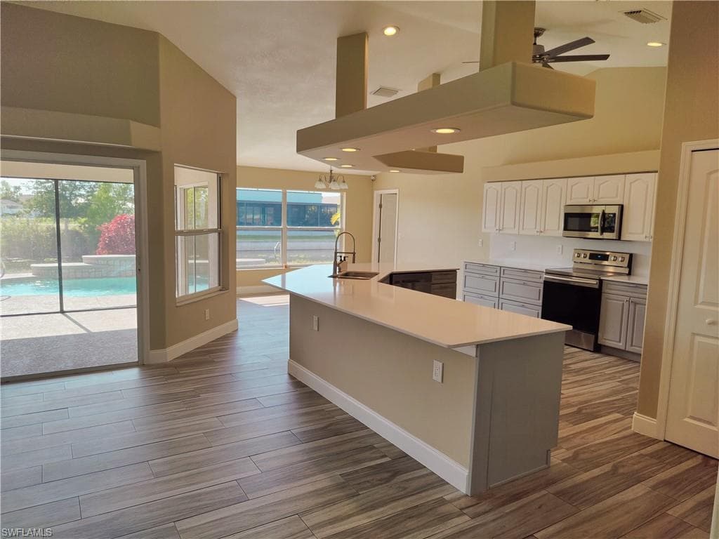 3314 11th Pl, Cape Coral, photo 3