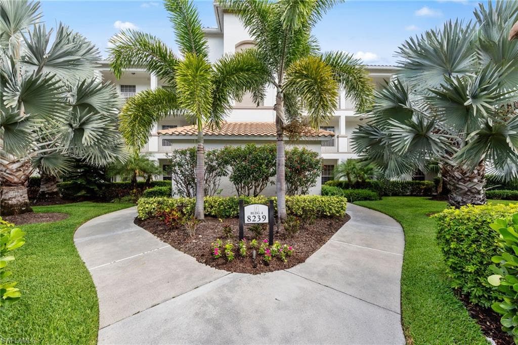 8239 Parkstone Pl #102, Naples, photo 2