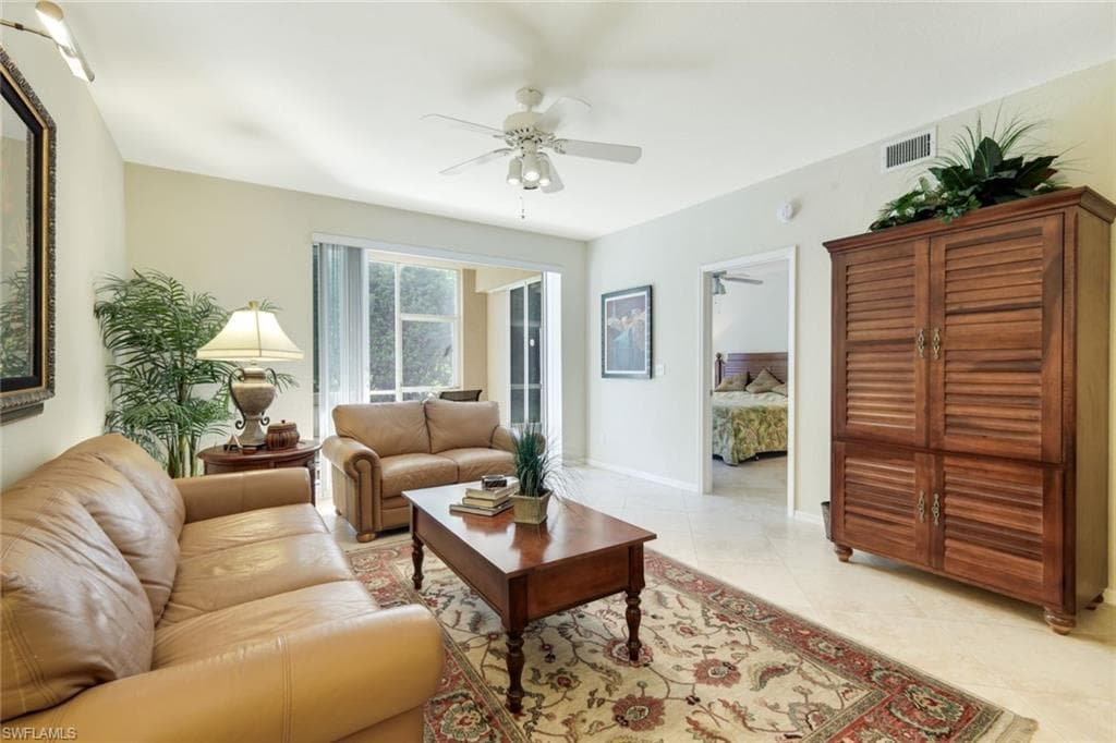 823 Tanbark Dr #103, Naples
