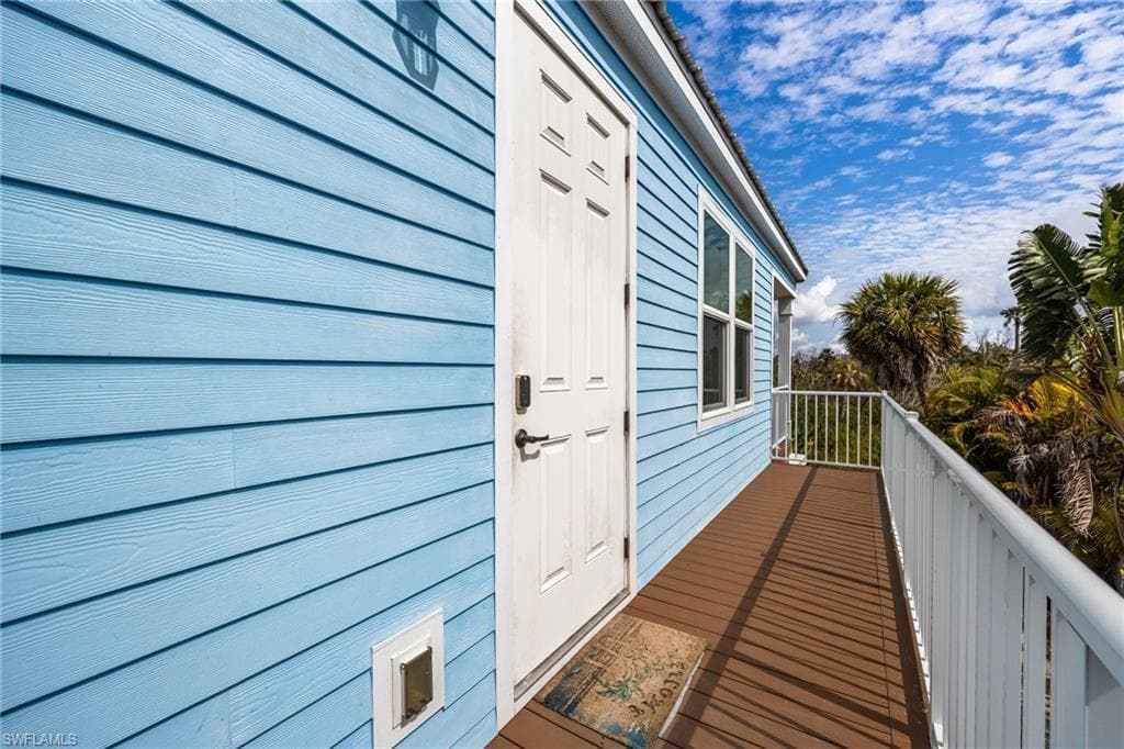 261 Donora Blvd, Fort Myers Beach, photo 2
