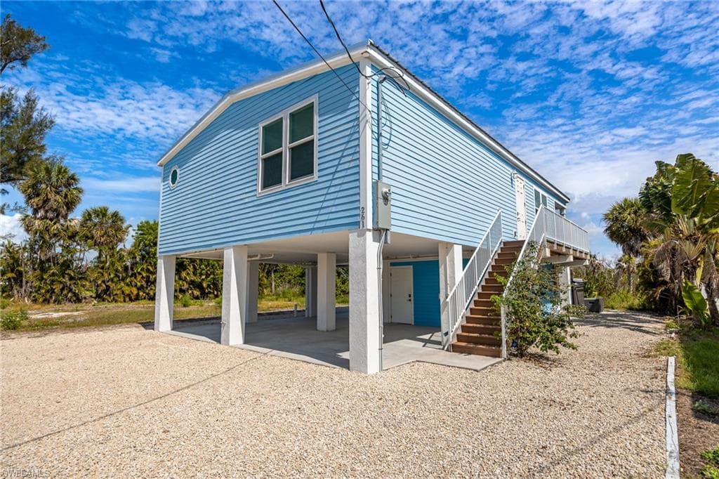 261 Donora Blvd, Fort Myers Beach