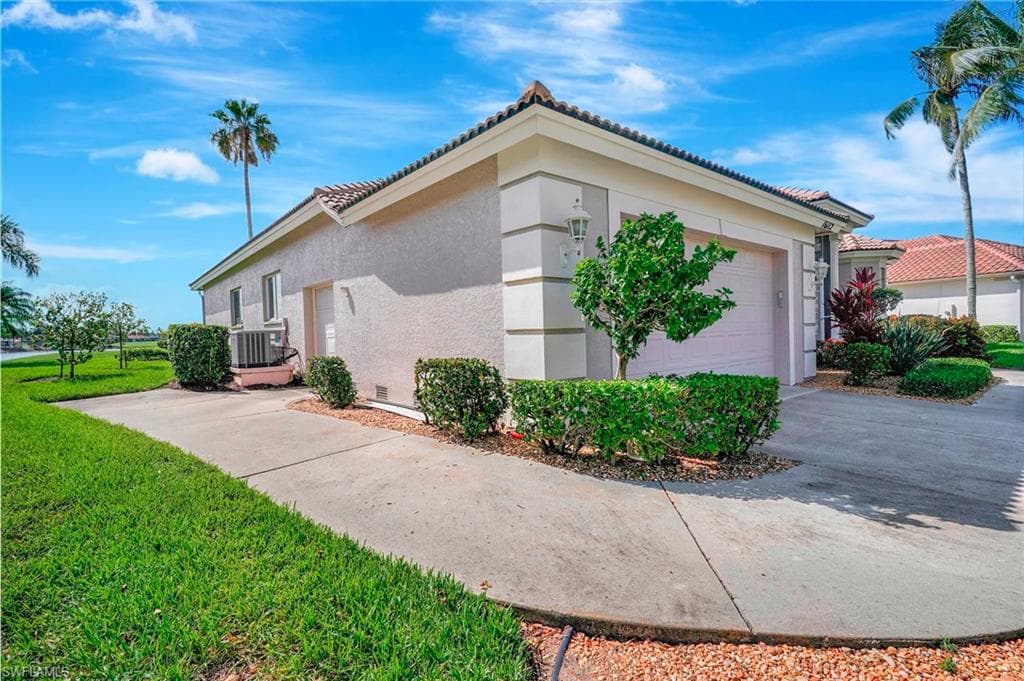 16112 Edgemont Dr, Fort Myers, photo 2