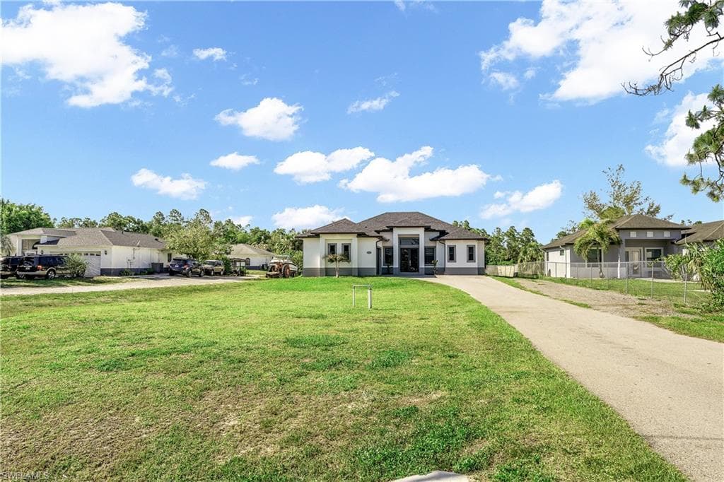 2557 29th Ave, Naples
