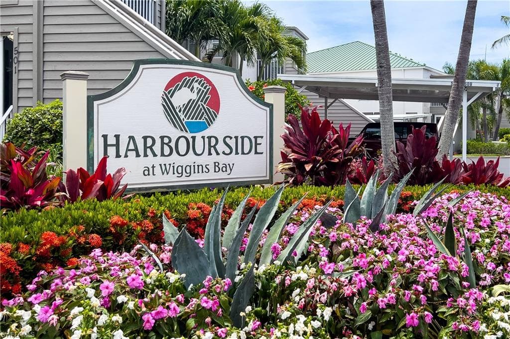 511 Clubside Dr #1-511, Naples