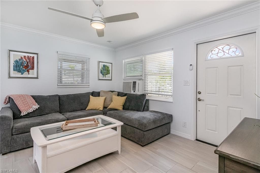 4818 Regal Dr, Bonita Springs, photo 3