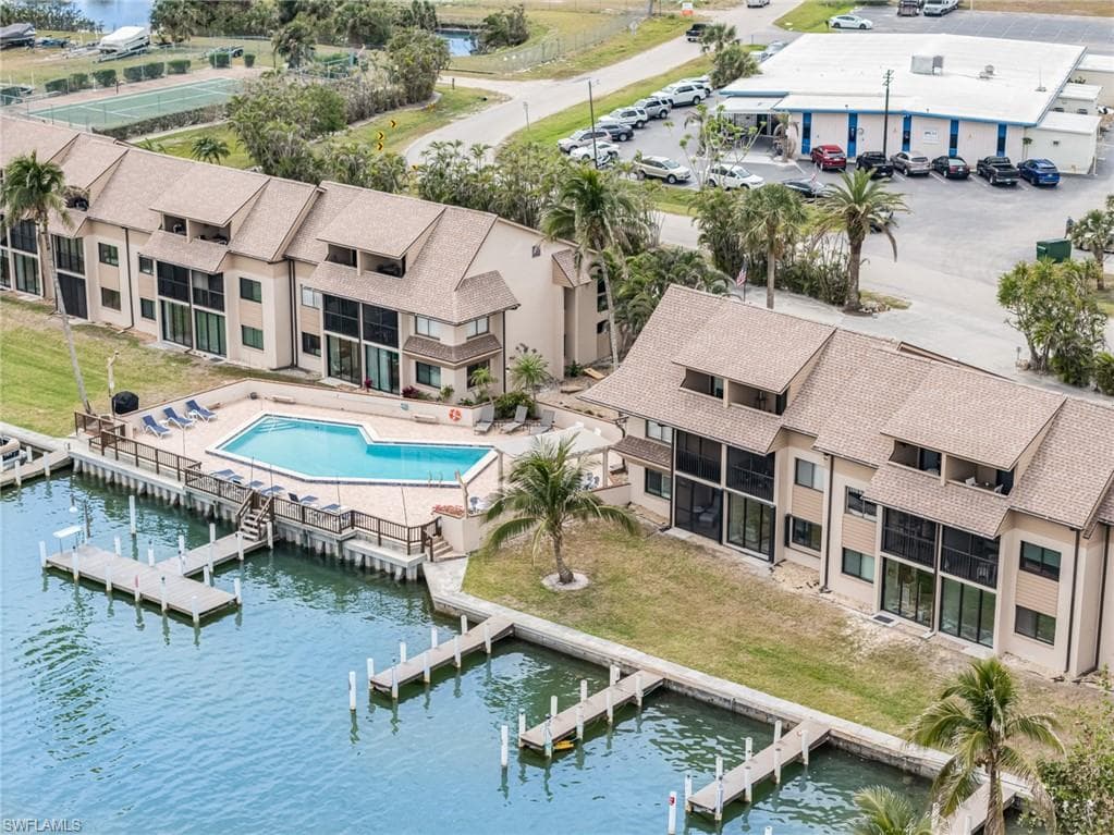 898 Buttonwood Dr #105, Fort Myers Beach