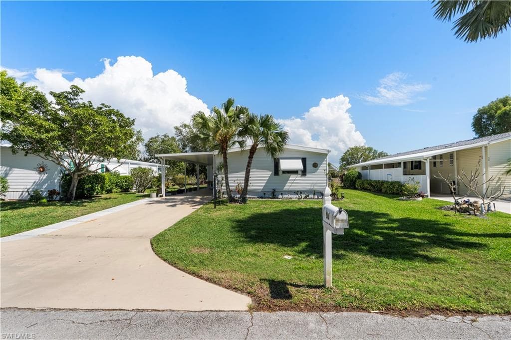 58 Le Mans Dr, Naples