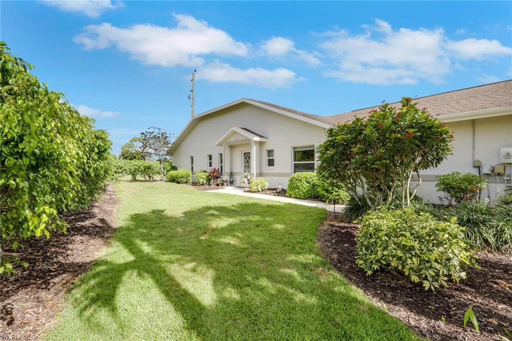 1835 Crown Pointe Blvd, Naples