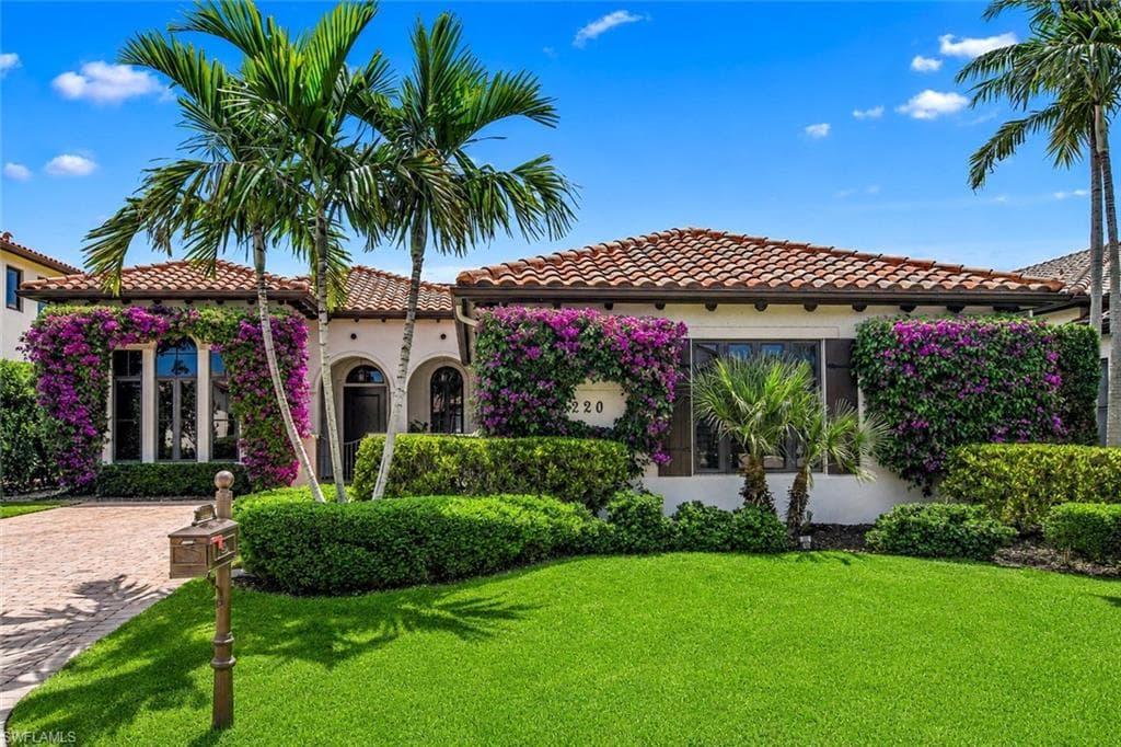 2220 Residence Cir, Traditions
