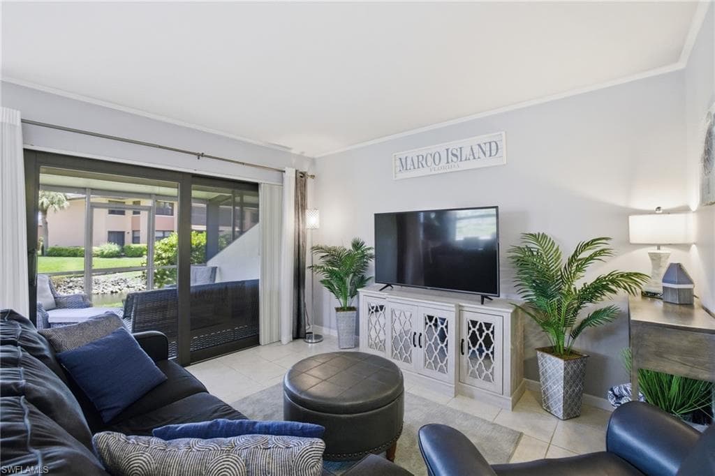 1504 Mainsail Dr #6, Naples