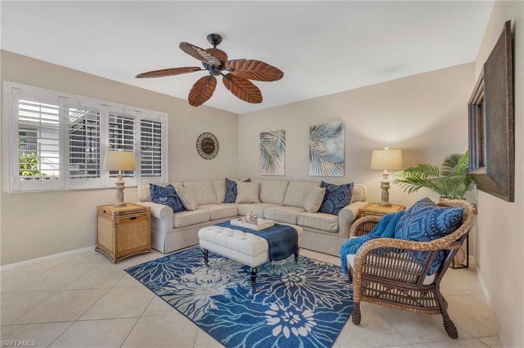 788 Park Shore Dr #d26, Naples
