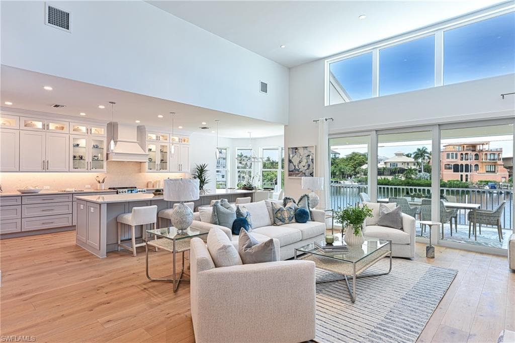 219 Bayfront Dr, Bonita Springs, photo 3