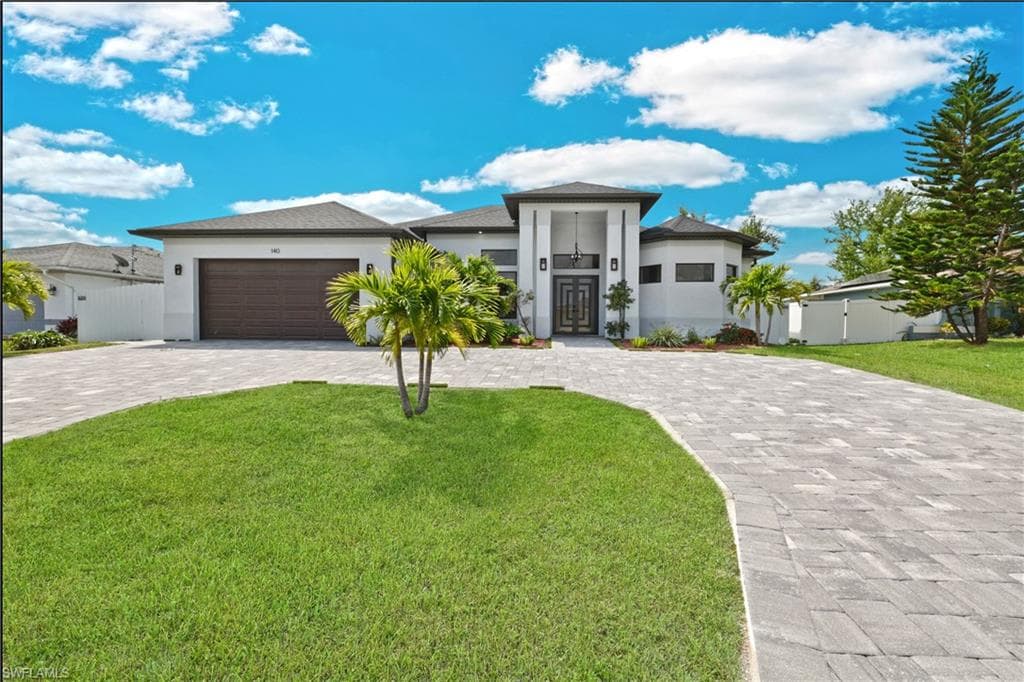 140 16th St, Cape Coral